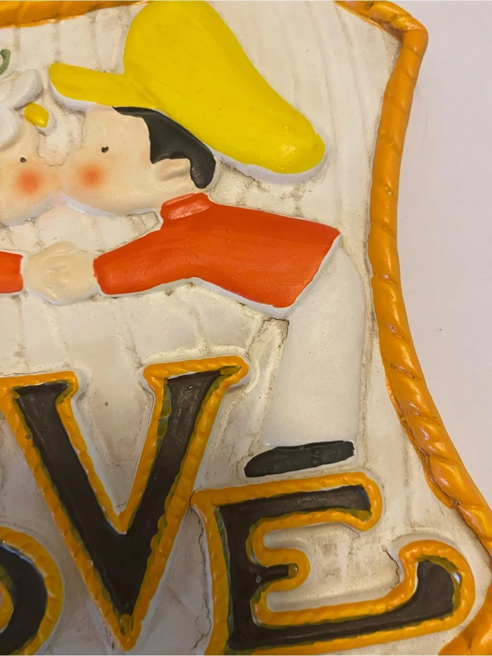 Vintage Lefton 1970'S Child’s Love Chalk ware Wall Hanging Boy & Girl Kissing